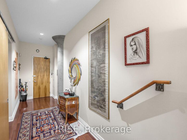 Property Photo: 155 Dalhousie Street W 1014 ON M5B 2P7