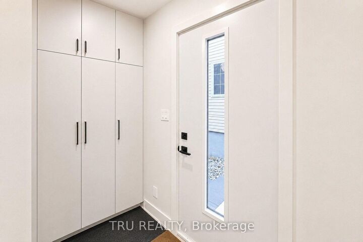 Property Photo:  120 Glynn Avenue B  ON K1K 1S8 