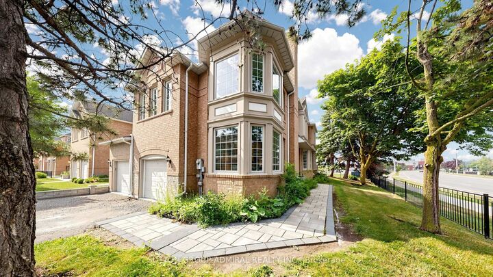 Property Photo:  78 Alameda Circle  ON L4J 8A6 