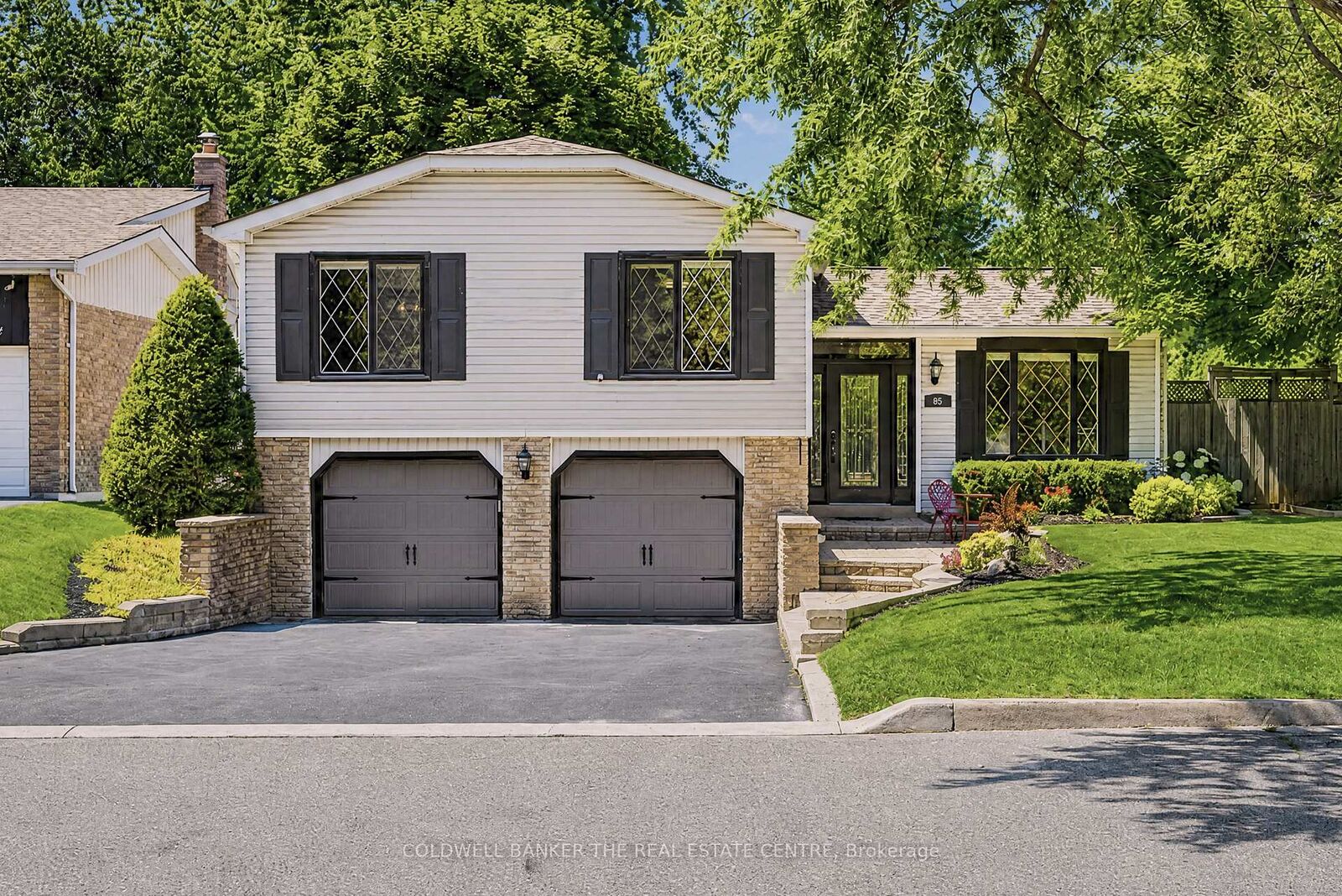 Property Photo: 85 Wright Crescent ON L7E 3X6