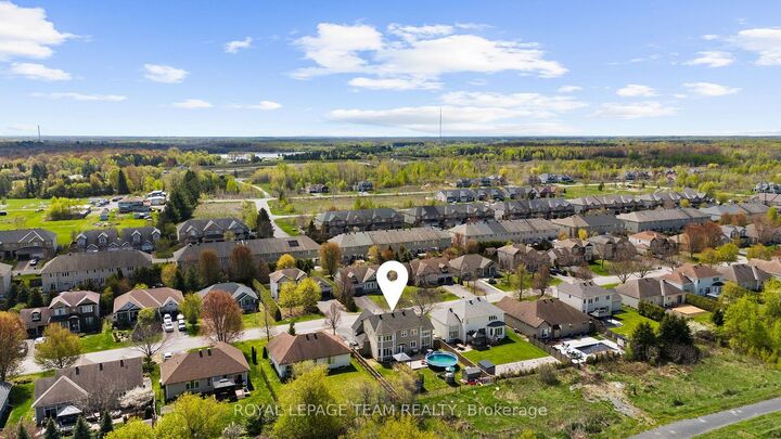 Property Photo:  6936 Mary Anne Drive  ON K4P 0B9 