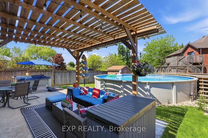 194 Southbrook Drive — photo 1