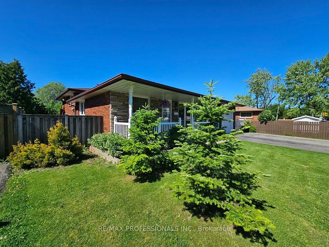 Property Photo: 7 Berko Avenue ON L8V 2P8