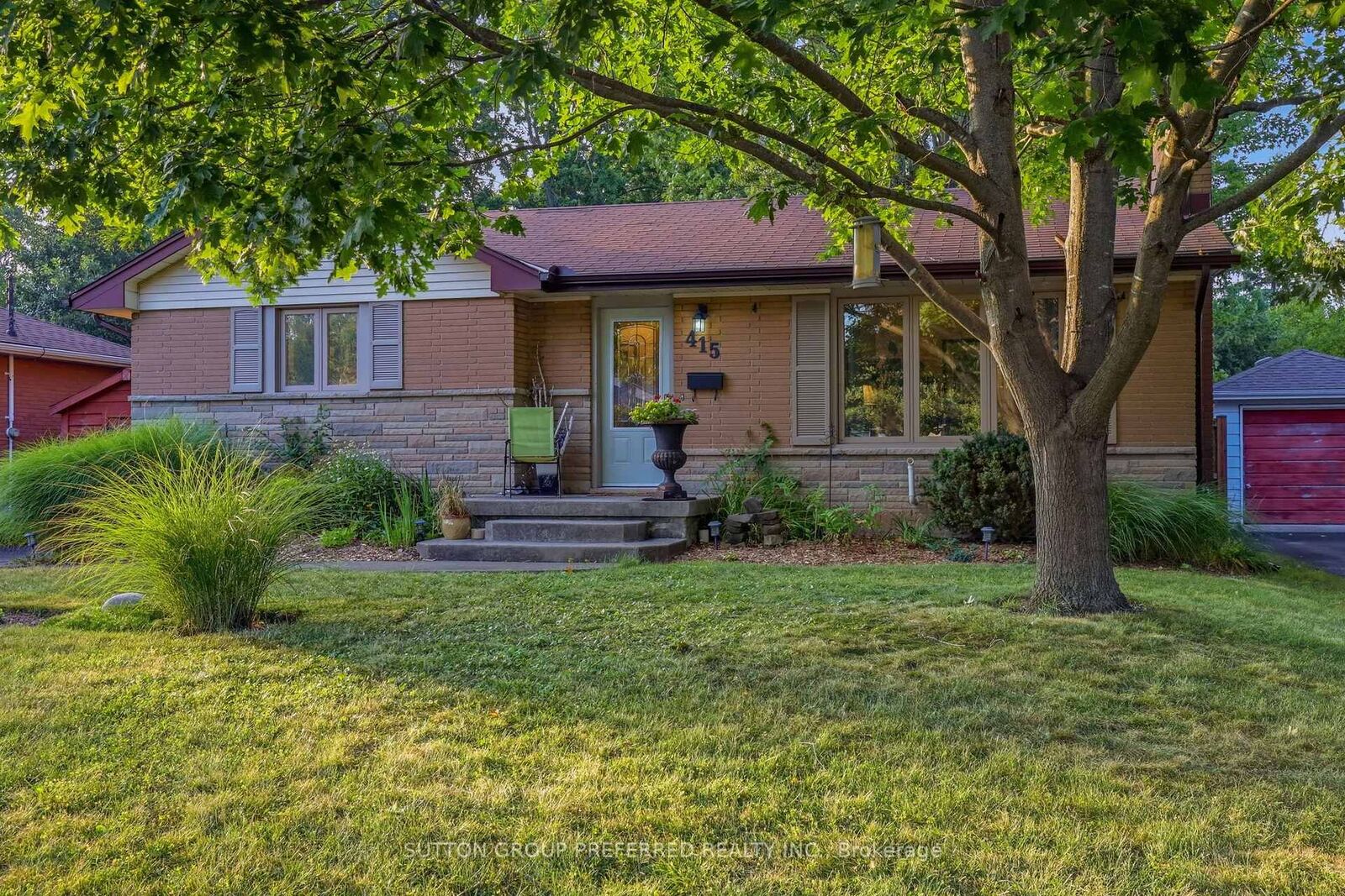 Property Photo: 415 Randol Drive ON N6J 1C5