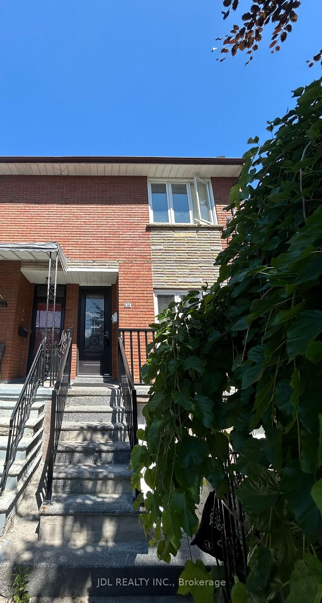 Property Photo: 99 Clinton St Street Unit Aaa ON M6G 2Y4