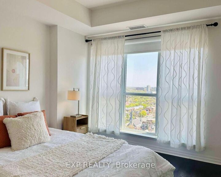 Property Photo: 195 Besserer Street 2604 ON K1N 0B6
