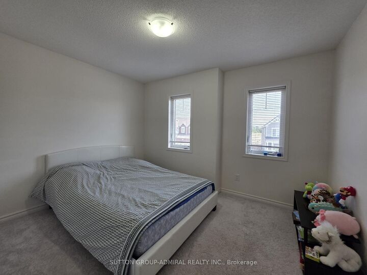Property Photo:  33 Sandhill Crane Drive  ON L6A 4B7 