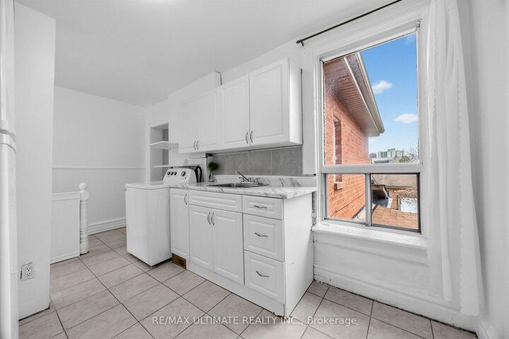 Property Photo:  57 Shanly Street 2nd Floor  ON M6H 1S4 
