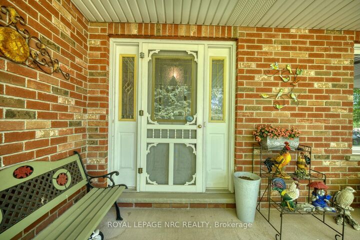 Property Photo: 270 Doans Ridge Road ON L3B 5N7