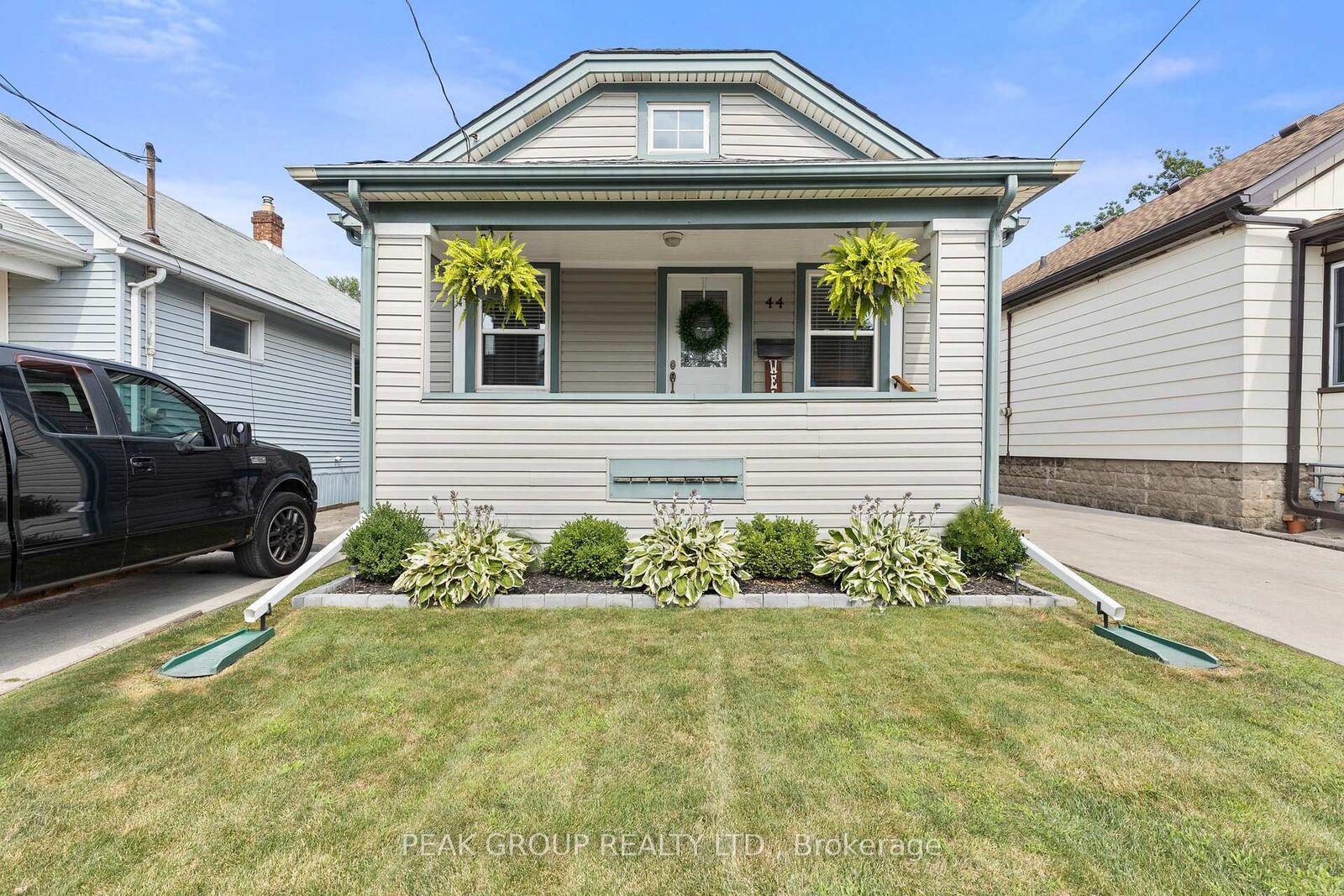 Property Photo: 44 Richmond Avenue ON L2R 3W7