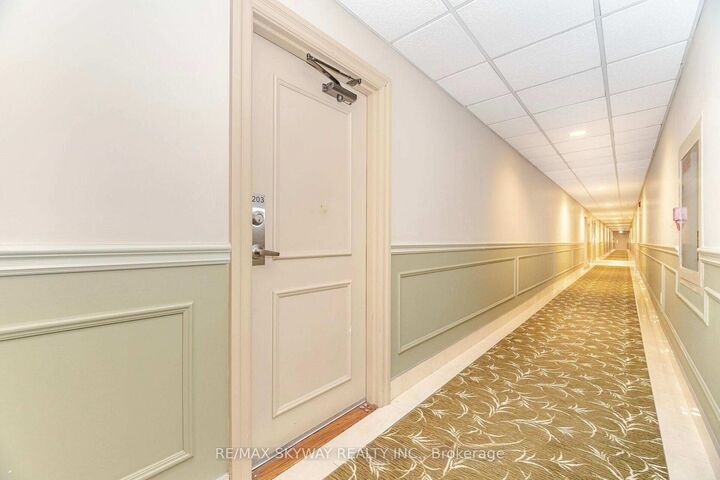 Property Photo: 1615 Bloor Street 1203 ON L4X 1S2