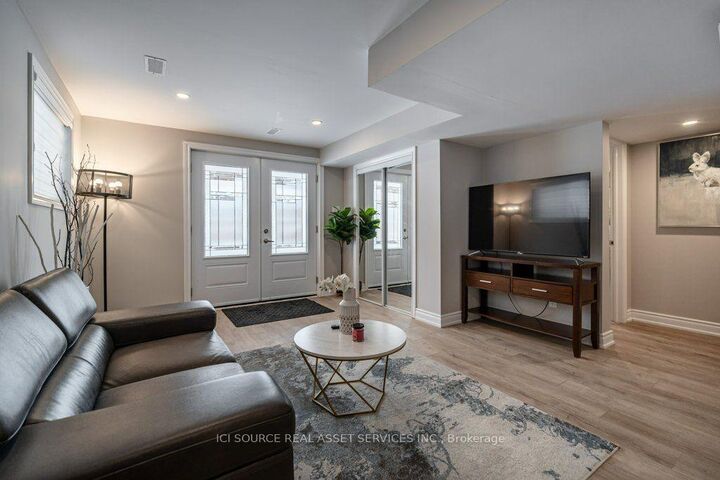 Property Photo:  509 Clayton Avenue B  ON K9K 0H6 
