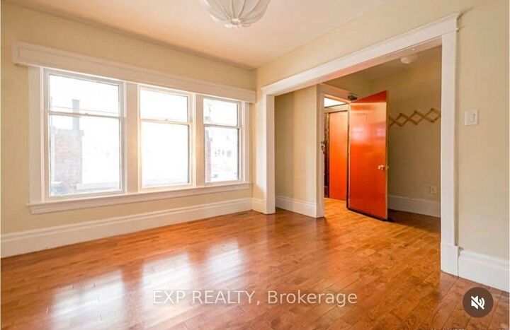 Property Photo: 31 St Clair Avenue ON L8M 2N4