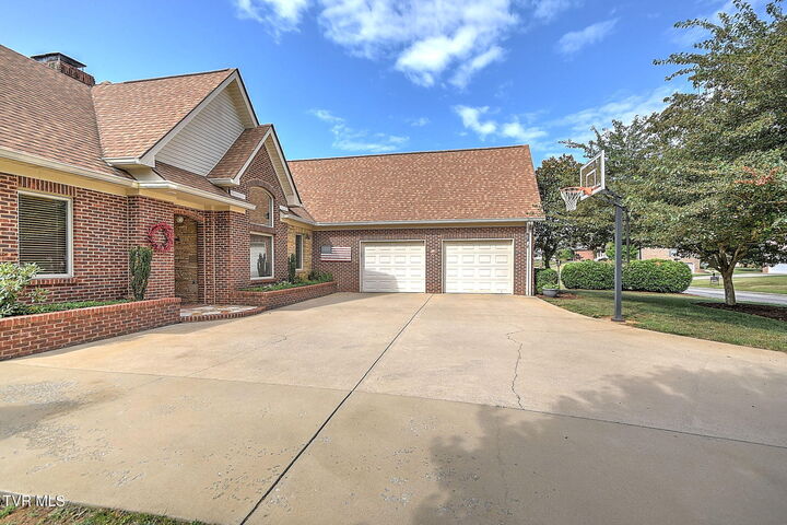 Property Photo:  30 East Dale Court  TN 37745 