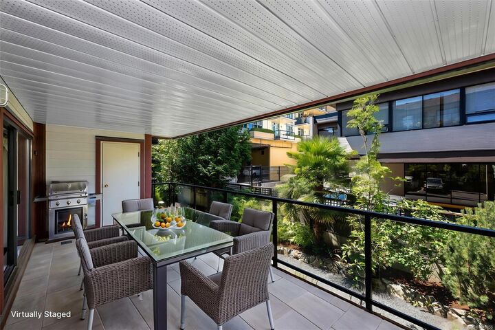 Property Photo: 420 Parry St #204 BC V8V 2H7