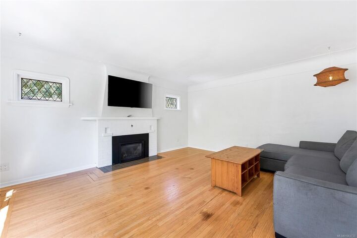 Property Photo: 1514 Shorncliffe Rd BC V8P 2T4