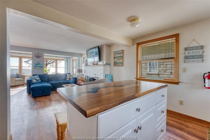 Property Photo:  1049 Heritage Road  ON N9Y 2E6 