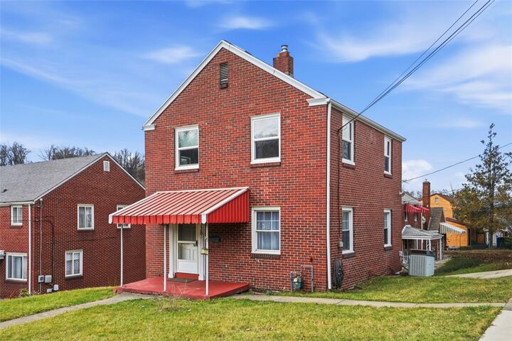 Property Photo: 320 Marylea PA 15227