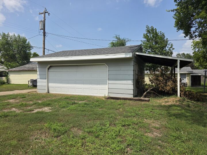 Property Photo: 611 N Congress Street SD 57401