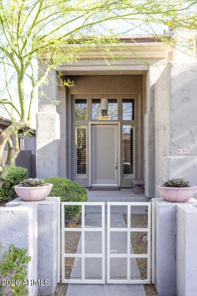 Property Photo:  7647 E Los Gatos Drive  AZ 85255 
