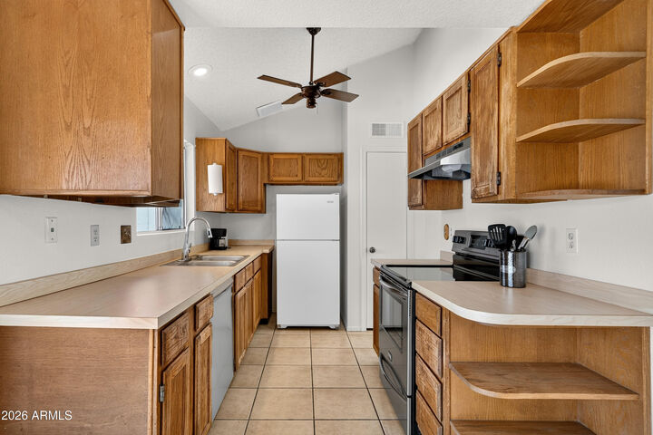 Property Photo:  1508 E Todd Drive  AZ 85283 