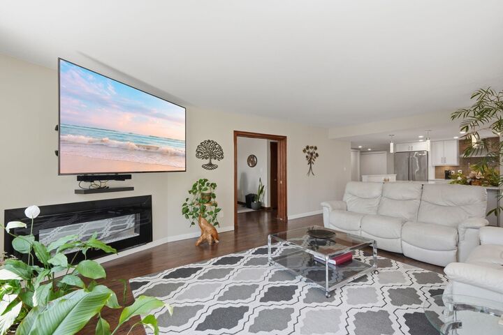 Property Photo: 1480 Foster Street 508 BC V4B 3X7