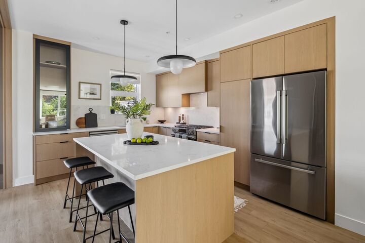 Property Photo: 20434 72 Avenue 5 BC V2Y 1T2