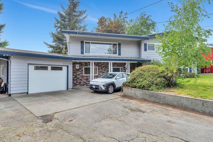 Property Photo:  32670 Avalon Crescent  BC V2T 3S6 