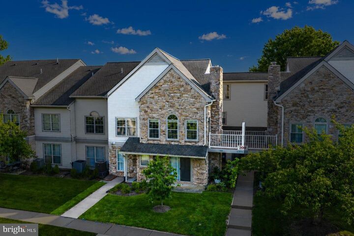 Property Photo:  206 Remington Court  PA 18914 
