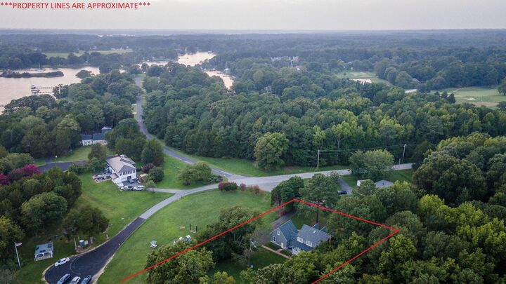 Property Photo: 40579 Port Place MD 20650