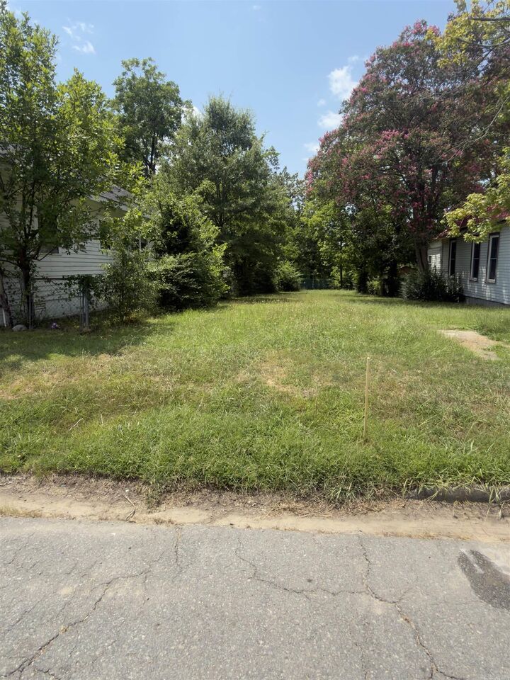 Property Photo:  1820 S Valentine Street  AR 72204 