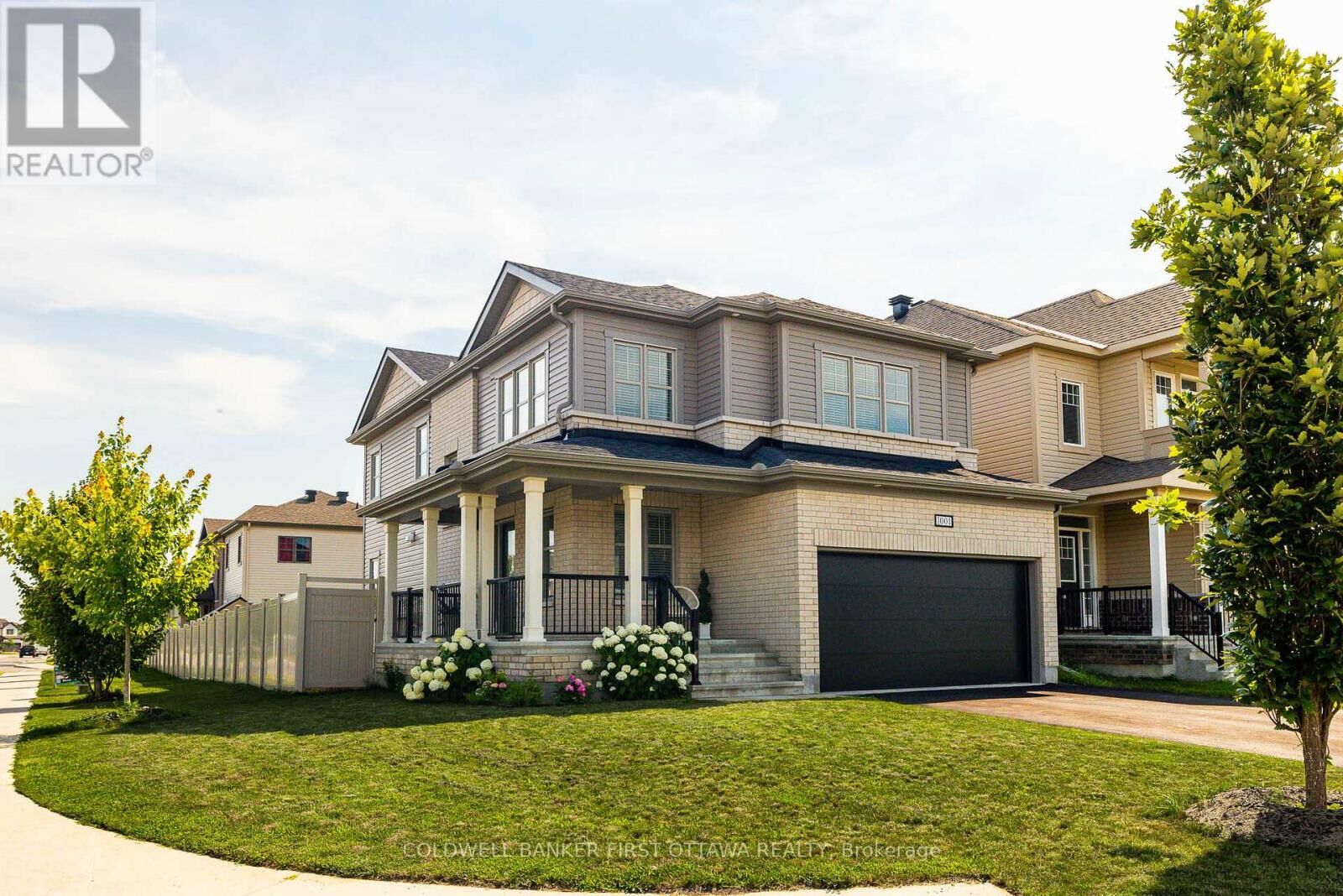 Property Photo:  1001 Manege Street  ON K2S 0Y7 