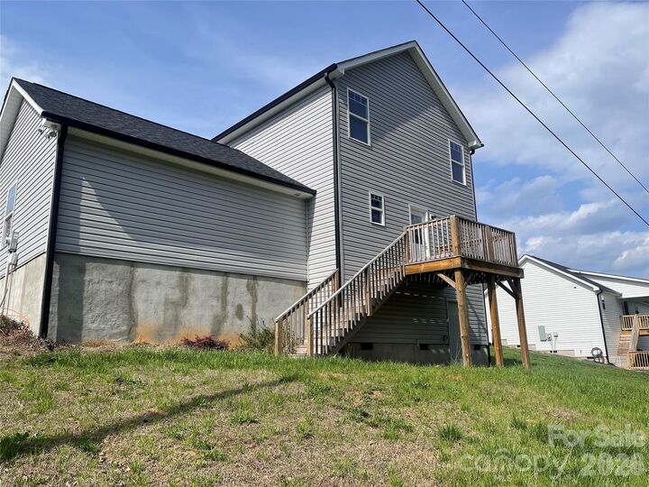 Property Photo:  1711 Greenbrooke Road  NC 28638 