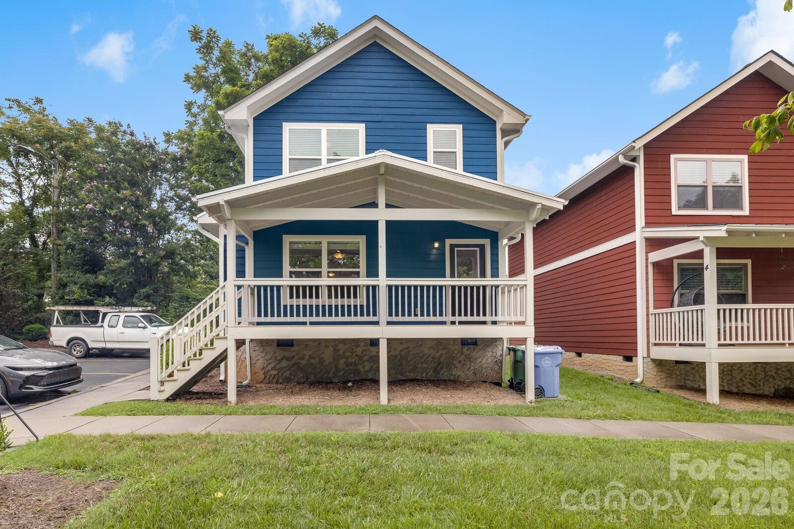 Property Photo: 2 Cottage Cove Lane NC 28803