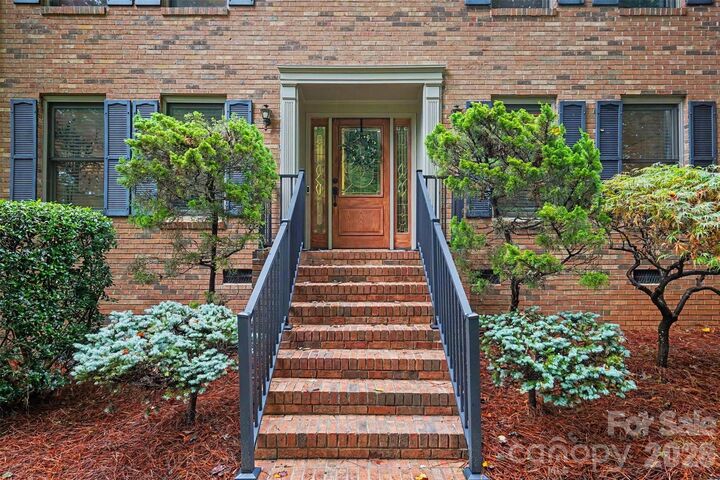 Property Photo:  17016 Knoxwood Drive  NC 28078 