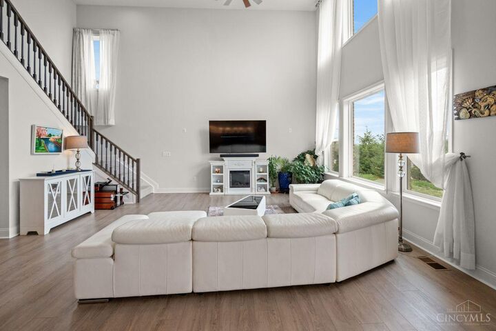 Property Photo:  4059 Highland Green Drive  OH 45040 