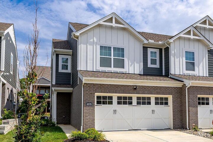 Property Photo:  4976 Pebble Ct  OH 45011 
