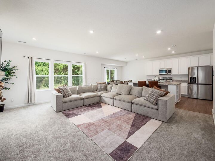 Property Photo:  1520 Billingham Drive  OH 43123 