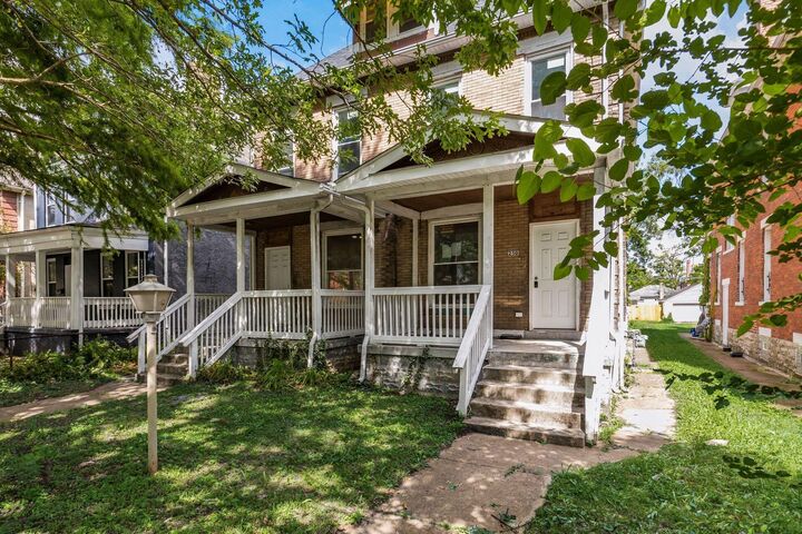 Property Photo: 250-252 N Monroe Avenue OH 43203