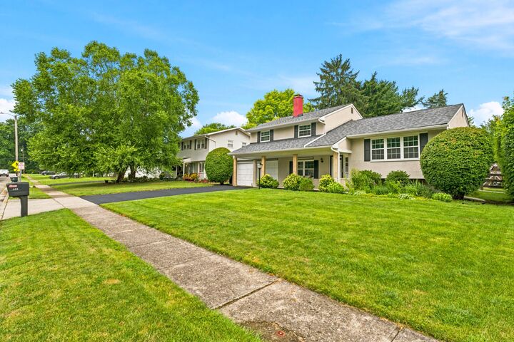 Property Photo:  402 Hermitage Road  OH 43230 