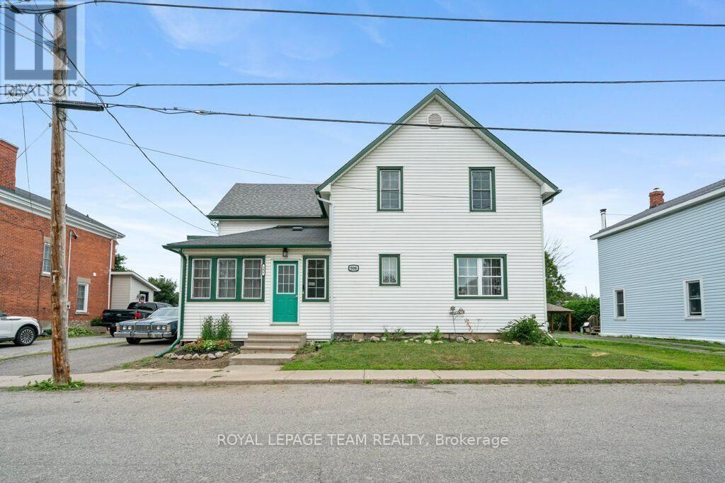 Property Photo: 506 Victoria Street ON K0C 2K0