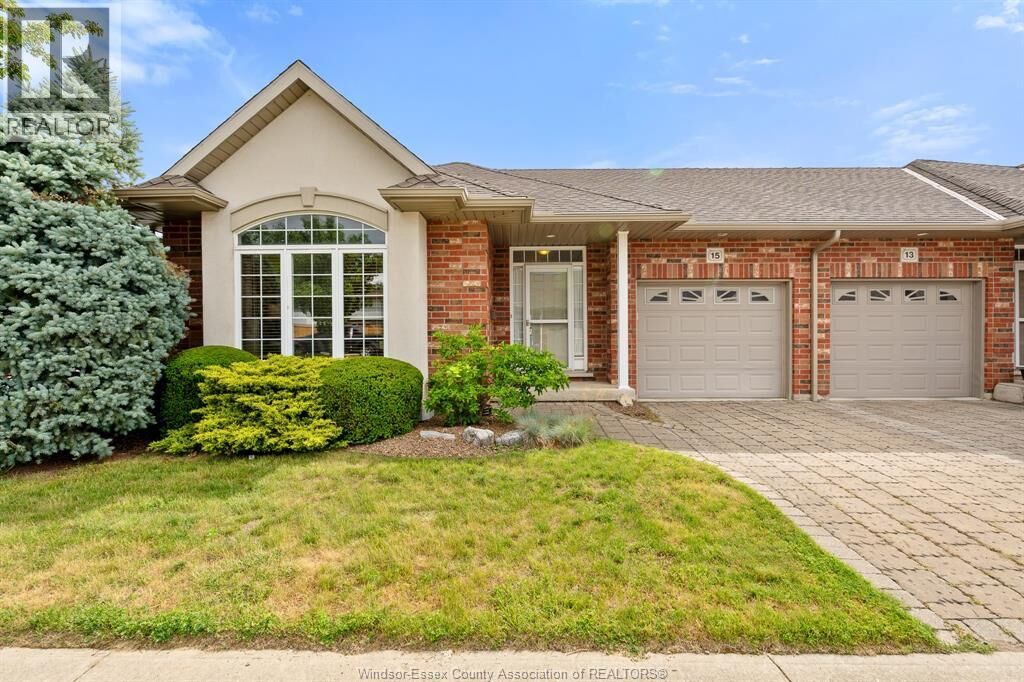 Property Photo:  15 Oakgrove Lane  ON N7L 5R9 