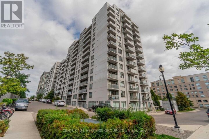 Property Photo: 621- 812 Lansdowne Avenue ON M6H 4K5