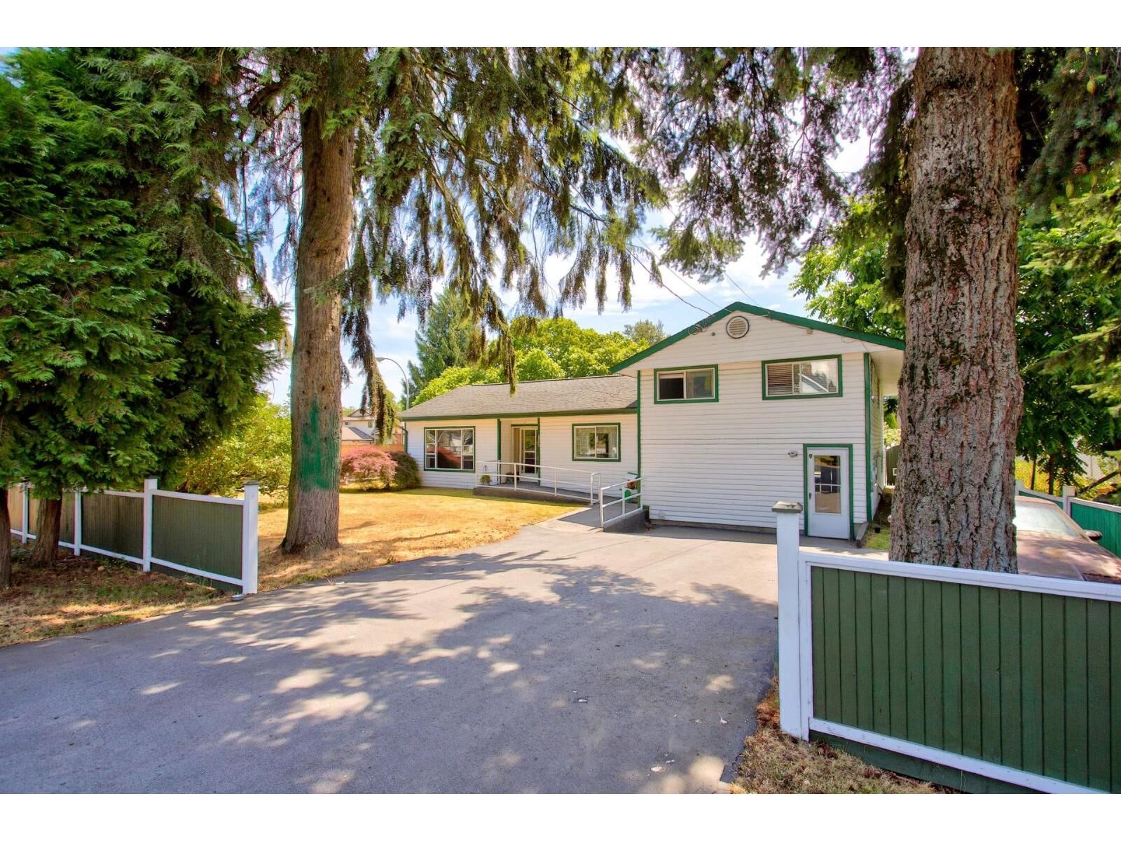 Property Photo: 12488 92 Avenue BC V3V 1G5