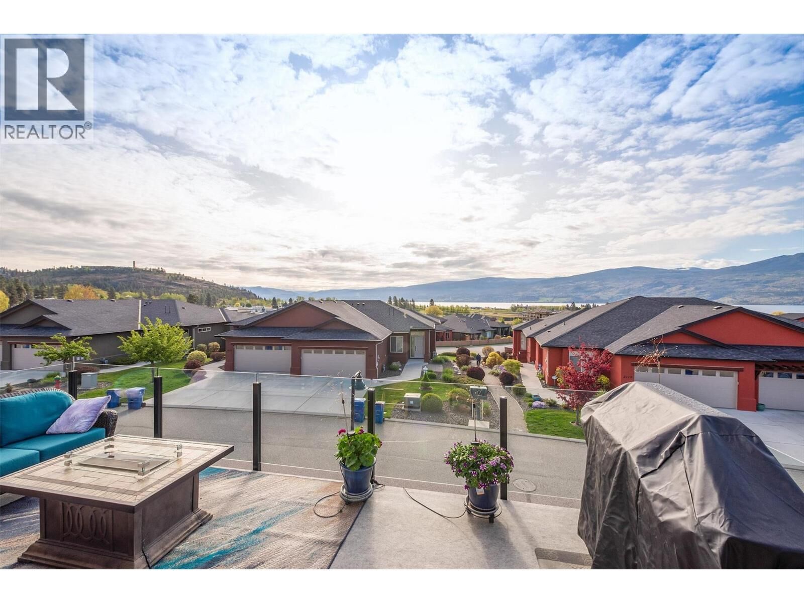 Property Photo: 2135 Madera Court BC V4T 3H7