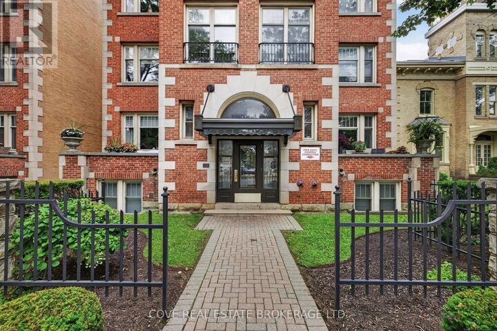 Property Photo: 280 Queens Avenue 104 ON N6B 1X3