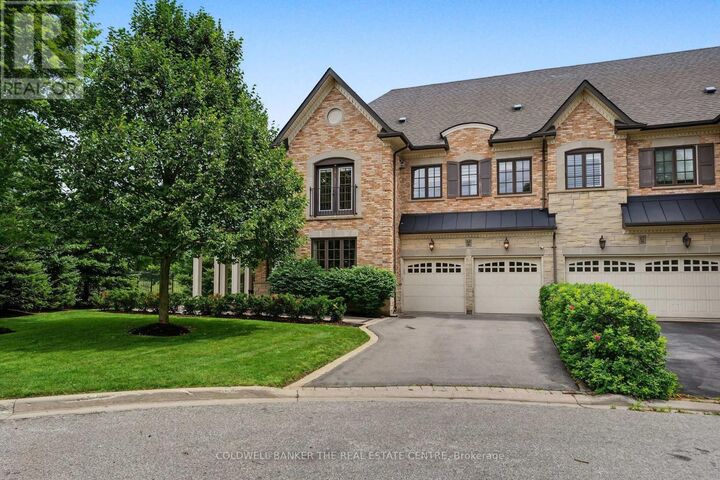 Property Photo:  64 Jenny Thompson Court  ON L4S 0E7 