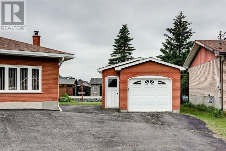 Property Photo: 1721 Charles Court ON P3N 1H3
