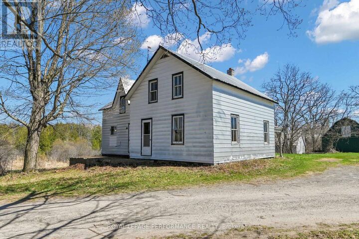 Property Photo:  2421 Buckwheat Road West  ON K0E 1X0 