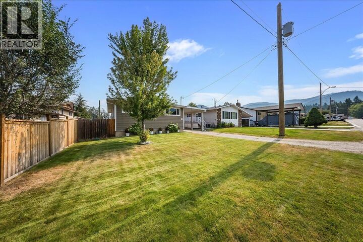 Property Photo:  70 Walnut Avenue  BC V0G 1L0 